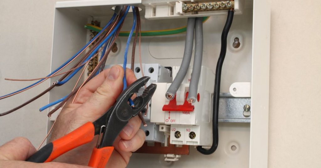 Circuitos e fiações elétricas em Niterói